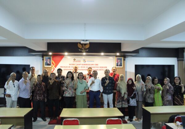 Pada tanggal 19 Februari 2026, Magister Hukum Universitas Janabadra mengadakan Workshop Kurikulum OBE Program Studi Hukum Program Magister Universitas Janabadra yang dilaksanakan di Ruang 1.4 Fakultas Hukum Universitas Janabadra, Yogyakarta. Acara ini diselenggarakan oleh Program Studi Hukum Program Magister Universitas Janabadra. Workshop Kurikulum kali ini di hadiri oleh Dosen Magister Hukum. Workshop dibuka oleh Dekan Fakultas Hukum Universitas Janabadra, Dr Sudiyana, S.H., M.Hum yang menekankan pentingnya dosen di Magister Hukum mengetahui terkait Kurikulum OBE. Narasumber utama adalah Dr. Nindyo Cahyo Kresnanto, S.T.,M.T beliau menjabat sebagai Ketua Program Studi Magister Teknik Universitas Janabadra.