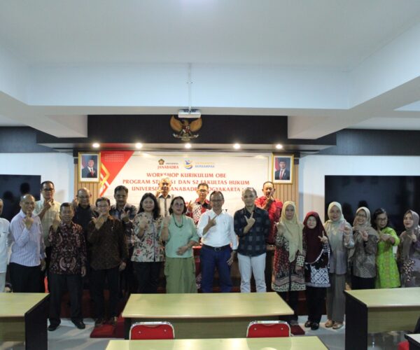 Pada tanggal 19 Februari 2026, Magister Hukum Universitas Janabadra mengadakan Workshop Kurikulum OBE Program Studi Hukum Program Magister Universitas Janabadra yang dilaksanakan di Ruang 1.4 Fakultas Hukum Universitas Janabadra, Yogyakarta. Acara ini diselenggarakan oleh Program Studi Hukum Program Magister Universitas Janabadra. Workshop Kurikulum kali ini di hadiri oleh Dosen Magister Hukum. Workshop dibuka oleh Dekan Fakultas Hukum Universitas Janabadra, Dr Sudiyana, S.H., M.Hum yang menekankan pentingnya dosen di Magister Hukum mengetahui terkait Kurikulum OBE. Narasumber utama adalah Dr. Nindyo Cahyo Kresnanto, S.T.,M.T beliau menjabat sebagai Ketua Program Studi Magister Teknik Universitas Janabadra.